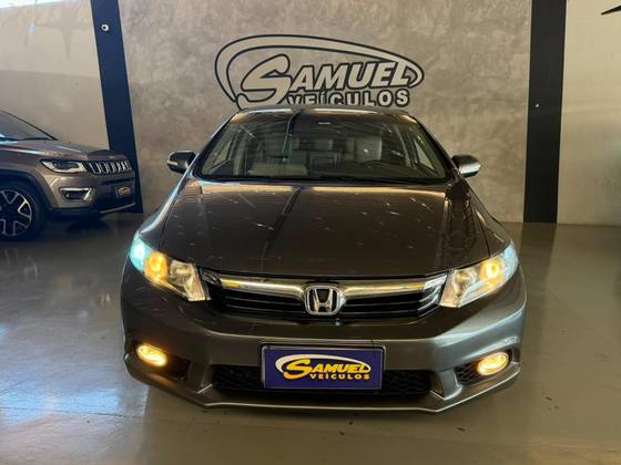 HONDA CIVIC 2.0 LXR 16V FLEX 4P AUTOMÁTICO HONDA CIVIC 2.0 LXR 16V FLEX 4P AUTOMÁTICO